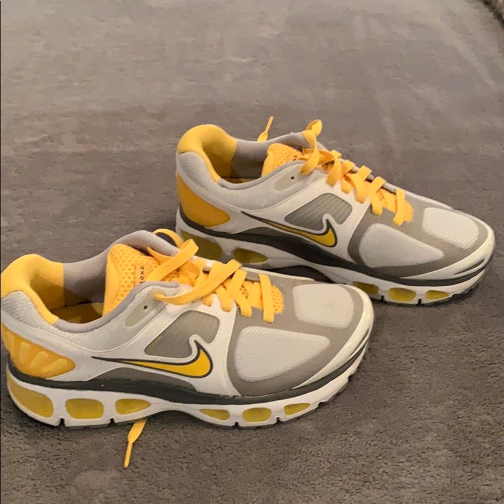 Nike Womens AIR Max Tailwind!
